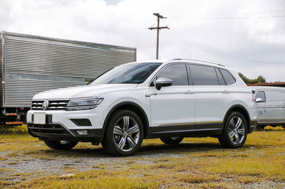Volkswagen Tiguan LuxuryS - Mở Sẵn ADAS + Vô Lăng