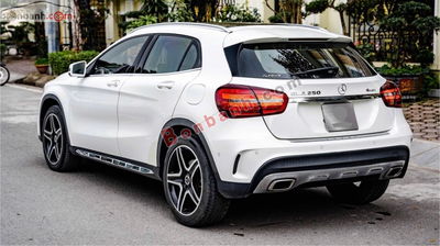 Xe Mercedes Benz GLA class GLA 250 4Matic 2018