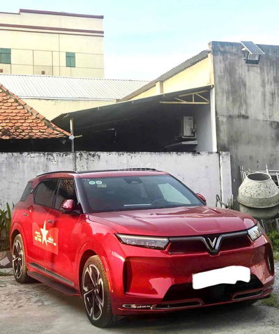 VinFast VF9 Plus 2023 Đỏ 3.000 km