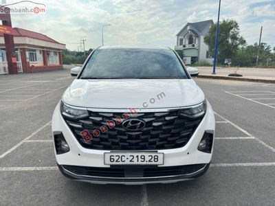 Xe Hyundai Custin Cao Cấp 2.0T 2023