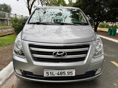 Hyundai Starex 2017 stđ 9 chỗ mới tinh