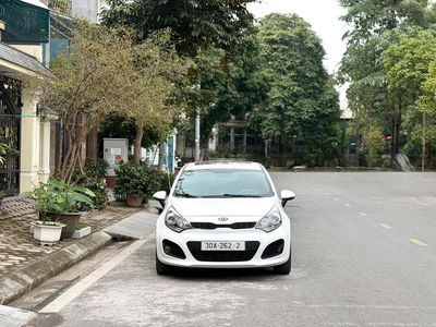 Kia Rio 2014 1.4 AT Hatchback - 96000 km