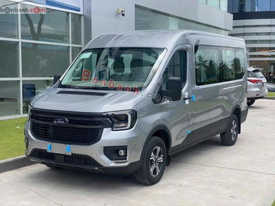 Xe Ford Transit Trend 2026