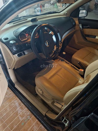 Chevrolet Aveo Đen
