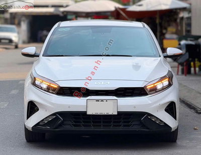 Xe Kia K3 Premium 1.6 AT 2022
