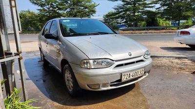 Fiat Siena HLX 1.6, giá rẻ có đổi