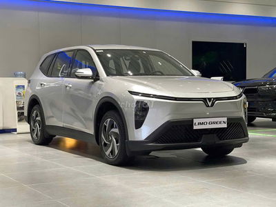 Ô tô điện Vinfast Limo Green