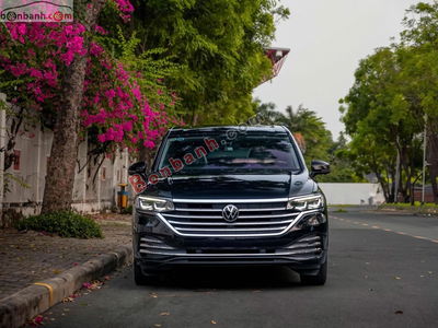 Xe Volkswagen Viloran Luxury 2023