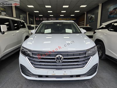 Xe Volkswagen Viloran Luxury 2024