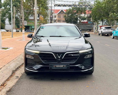 VinFast Lux A2.0 Turbo sản xuất 2021