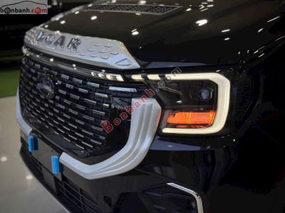 Xe Ford Transit Limousine 12s 2026