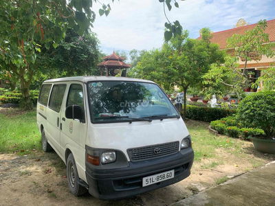 Toyota Hiace 2003 Van 3 chỗ - 600000 km