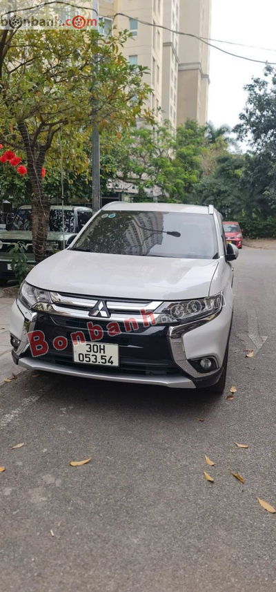 Xe Mitsubishi Outlander 2.0 CVT 2019