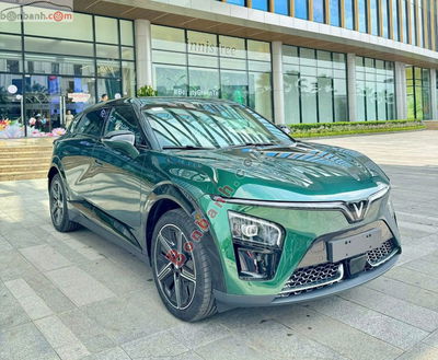 Xe VinFast VF7 Plus 2026