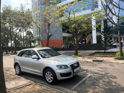Audi Q5 2012 2.0T Premium Quattro - 120000 km