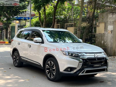 Xe Mitsubishi Outlander Premium 2.0 CVT 2021