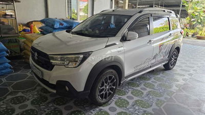 Suzuki XL7 Hybrid 2024 Trắng