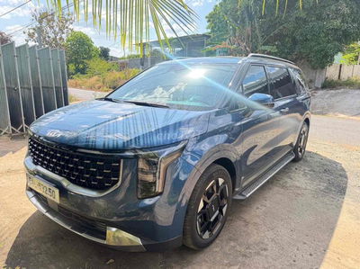 Kia Carnival 2025 Signature Siêu mới