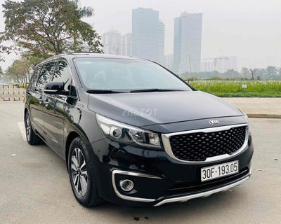 Kia Grand Sedona Đen