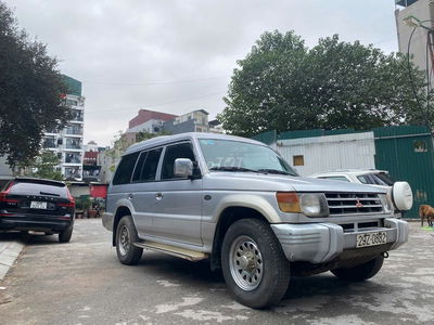 Mitsubishi Pajero 2006 Bạc