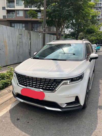 Kia Carnival 2.2D Trắng