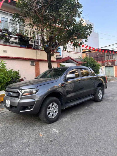 Ford Ranger Xám 5 chỗ Số tự động
