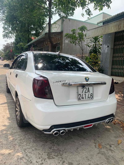 cần bán em lacetti máy ngon gầm chắc