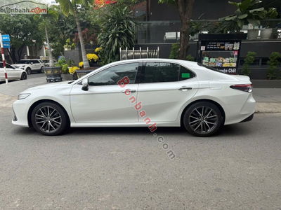 Xe Toyota Camry 2.0Q 2022