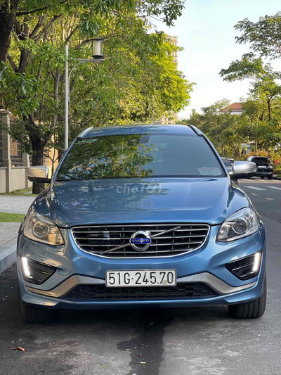 Volvo XC60 2016 R-Design - 130000 km