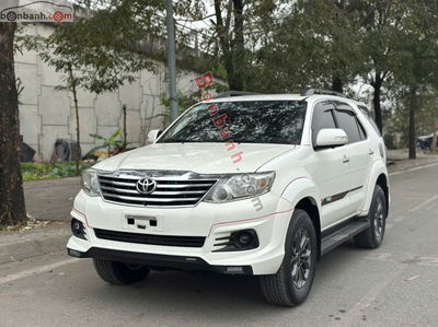 Xe Toyota Fortuner TRD Sportivo 4x2 AT 2016