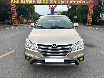 Toyota Innova 2.0E cuối 2015 Lazang phay. Xe đẹp