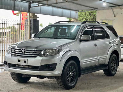 Toyota Fortuner 2012 V 2.7 4x2 AT Bạc