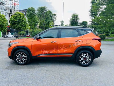 Xe Kia Seltos Luxury 1.4 AT 2020