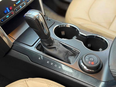 Ford Explorer Limited 2017 - 110000 km