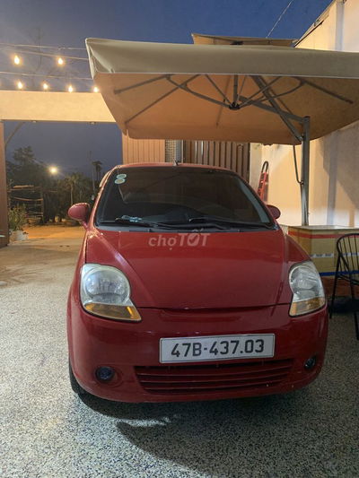 Chevrolet 2011 màu Đỏ