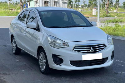 Mitsubishi Attrage 2019 số sàn cọp xin