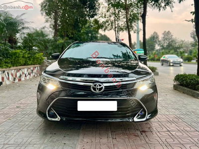 Xe Toyota Camry 2.0E 2018
