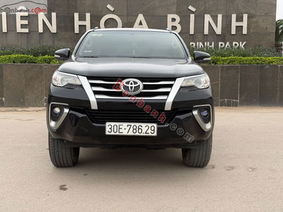Xe Toyota Fortuner 2.4G 4x2 MT 2017