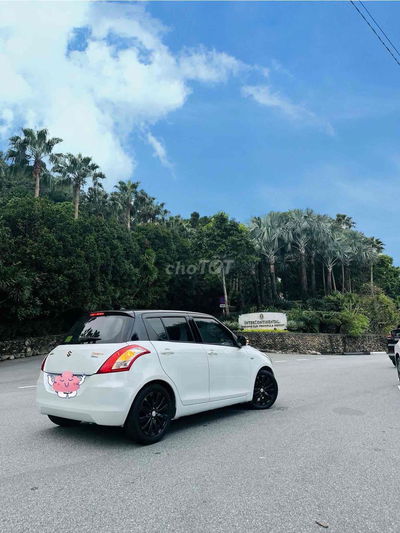 Suzuki Swift 2016 Trắng 100000 km