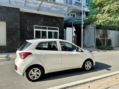 Hyundai Grand i10 Trắng