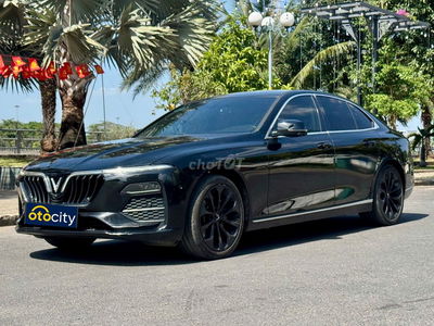 Vinfast Lux A Premium 2021 - Màu đen - 4v1km