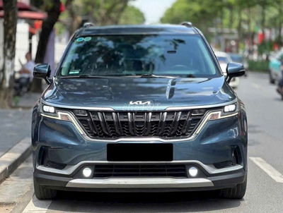 Kia Carnival 2022 2.2D Premium 8 chỗ Xanh 8000 Km