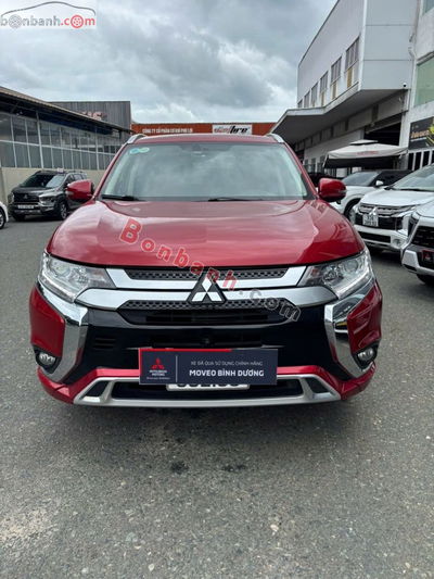 Xe Mitsubishi Outlander 2.0 CVT 2022