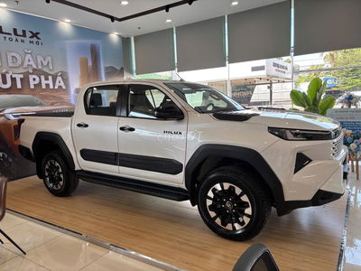 Toyota Hilux 2026 | Giao Ngay