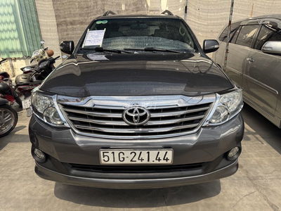 Toyota Fortuner 2013 Xám