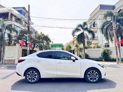 Mazda 2 2018 Sedan 32000 km Trắng