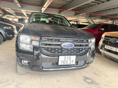 Ford Ranger XLS AT Đen 2022