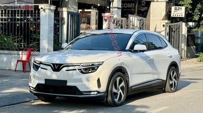 Xe VinFast VF8 Eco AWD 2023