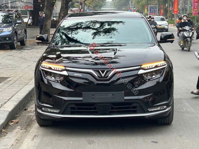 Xe VinFast VF8 Eco AWD 2024