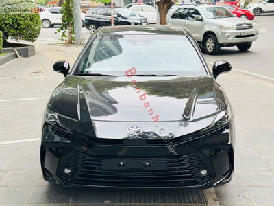 Xe Toyota Camry 2.0Q 2025